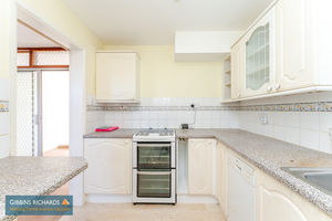 Kitchen- click for photo gallery